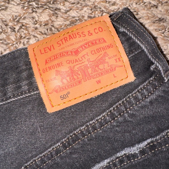 Levi’s 501 High-Rise Denim Shorts - Picture 3 of 4